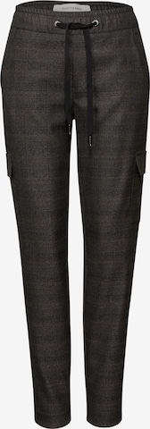 STREET ONE Regular Gargohousut 'Bonny' värissä musta: etupuoli