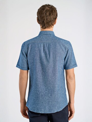 Coupe regular Chemise Lindbergh en bleu