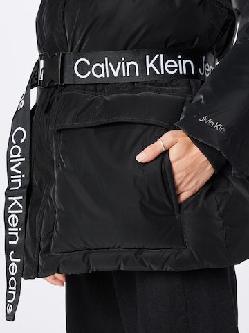 Calvin Klein Jeans Χειμερινό μπουφάν σε μαύρο