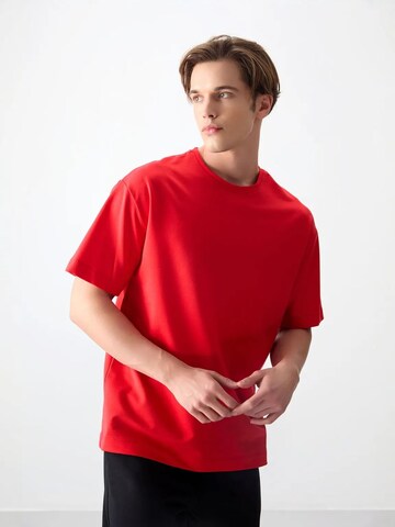 Tommy Life - Camisa em vermelho