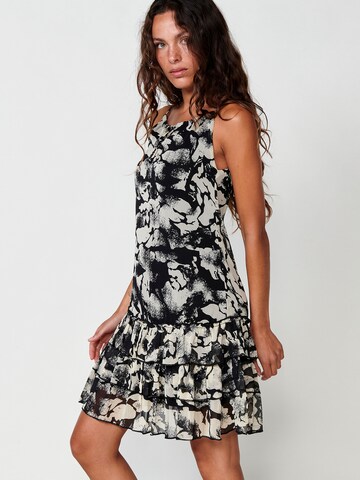 KOROSHI Dress in Black