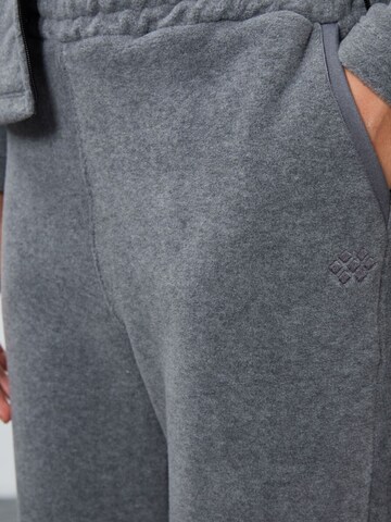 Tommy Life Tracksuit in Grey