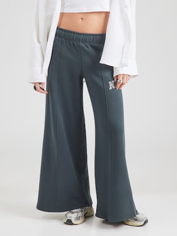 Nike Sportswear Wide Leg Bukser 'PHNX FLC' i grøn: forside