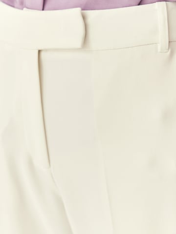 TATUUM Loose fit Pleated Pants 'Markiza' in White