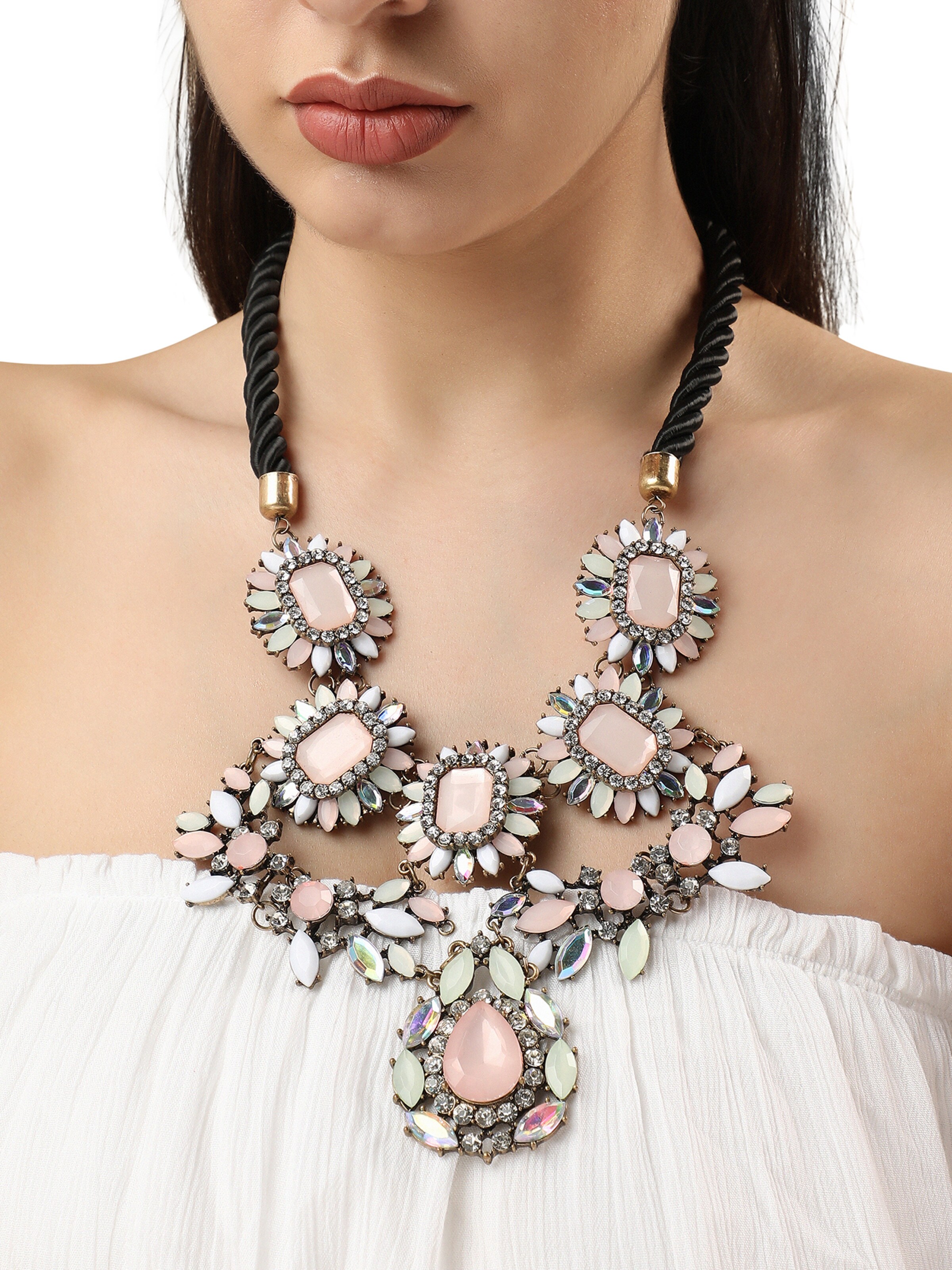 Chaîne SOHI en rose : devant