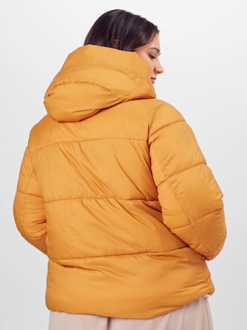 Vero Moda Curve Zimná bunda 'Upsala' - Žltá