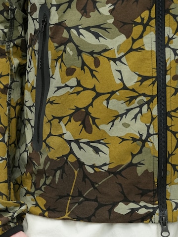 Nike Sportswear Between-season jacket 'TECH' in Green