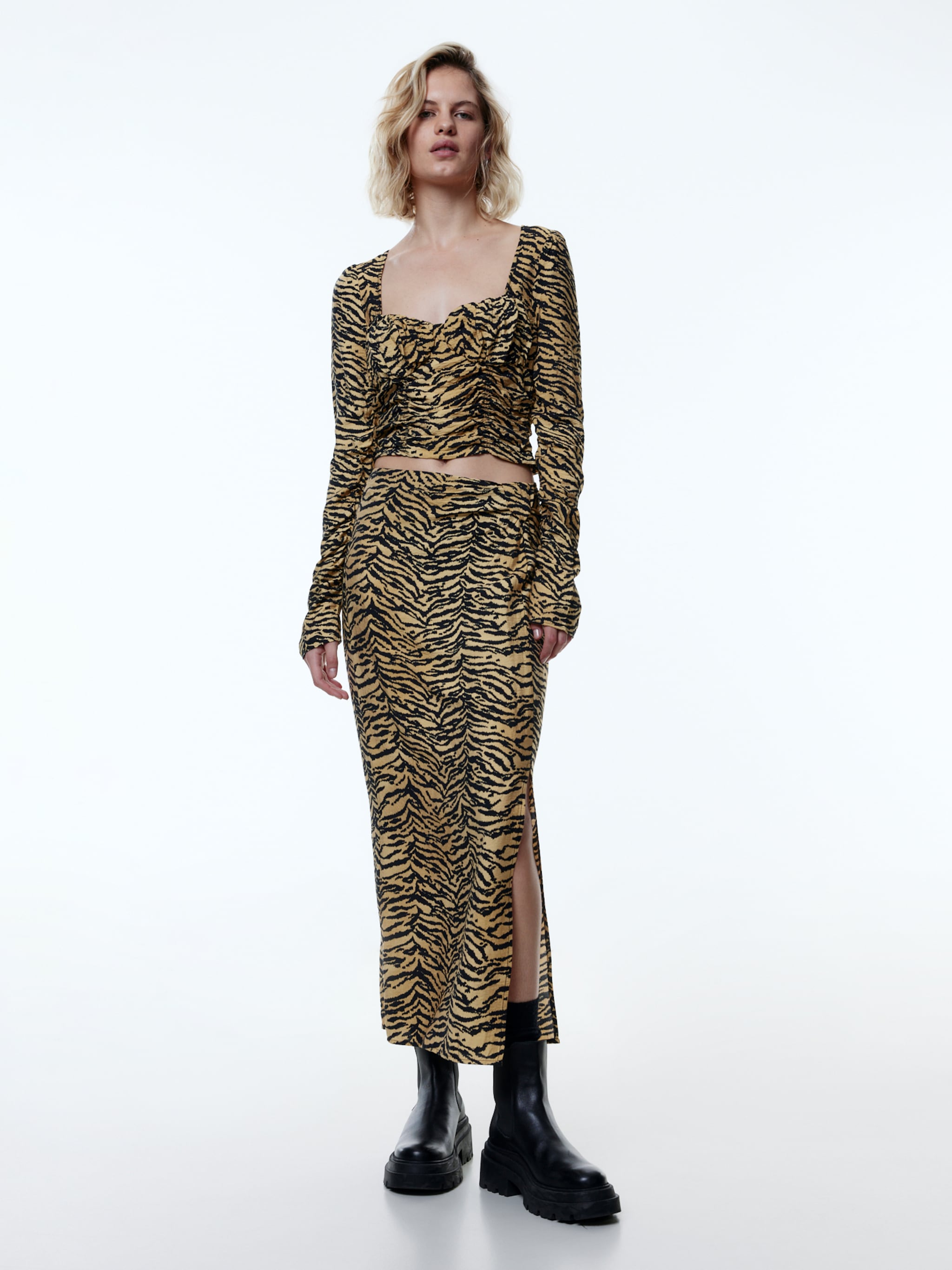EDITED Producten Shirt 'Giorgina' Bruin