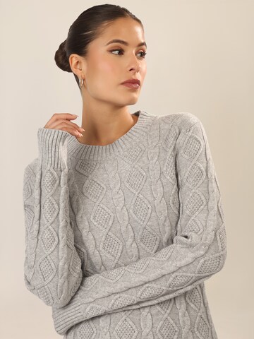 APART Knitted dress in Grey