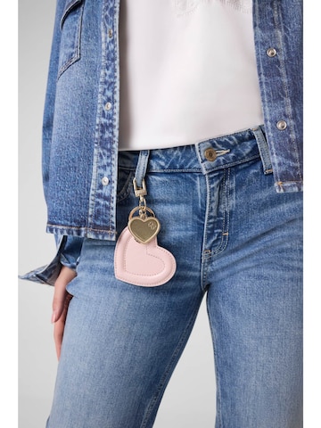 GUESS Key Ring in Pink: front