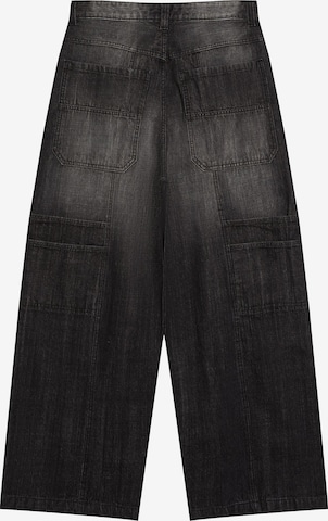 Bershka Vrečasti Kavbojke | črna barva: sprednja stran