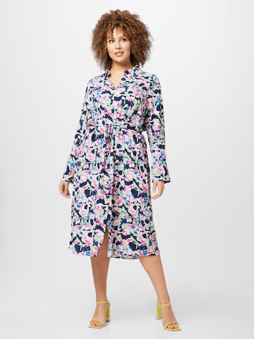 Vero Moda Curve Shirt Dress 'BONNI' in Blue: front