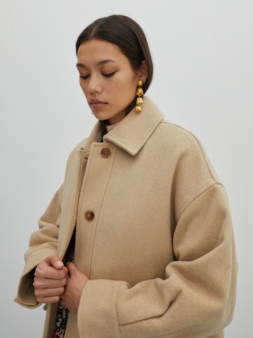 Manteau mi-saison 'Marianne' EDITED en beige