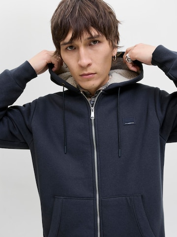 Giacca di felpa 'JPRBLUMason' di JACK & JONES in blu
