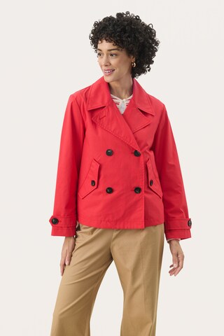 Veste mi-saison 'Nelli' Part Two en rouge : devant