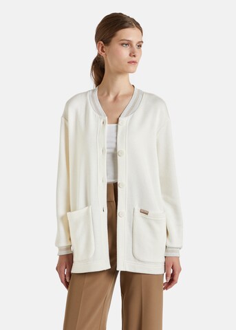 Nicowa Knit Cardigan in White: front