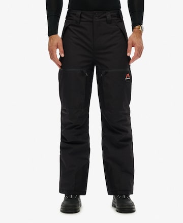 Regular Pantalon fonctionnel Superdry en beige : devant