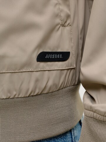 JJ Rebel Välikausitakki 'JREBLANE' värissä beige