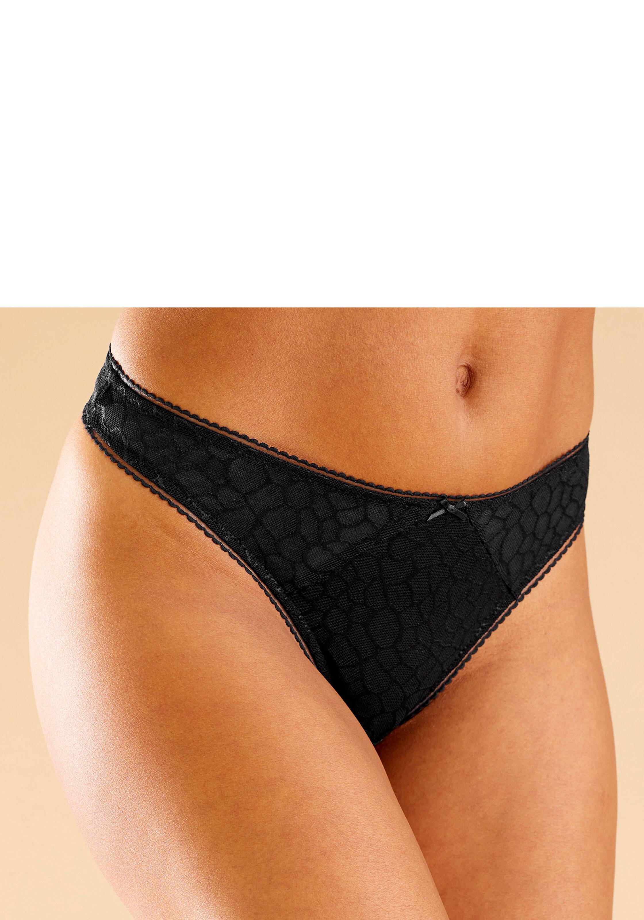 LASCANA String in Black: front