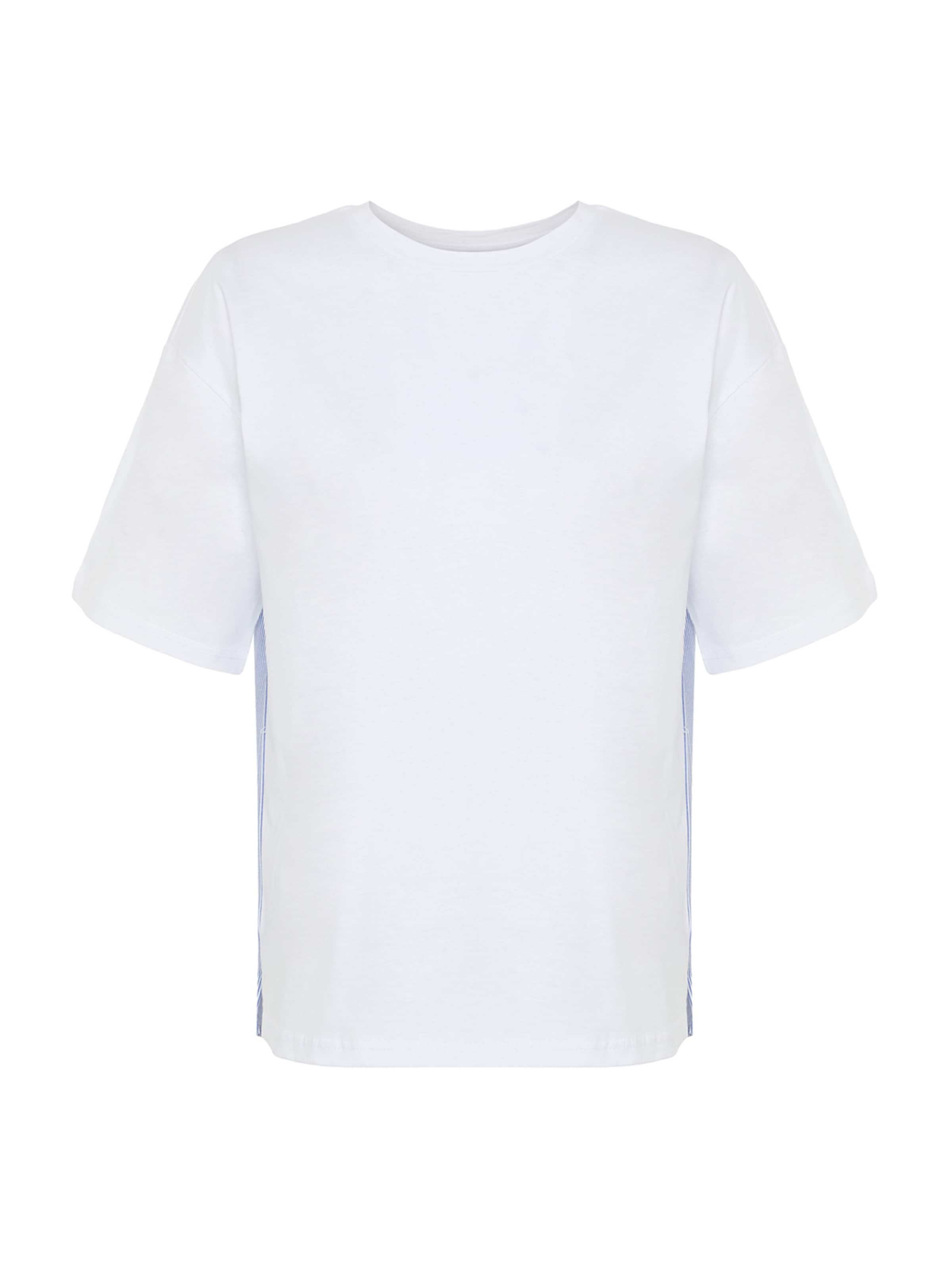 Trendyol Футболка оверсайз в Белый: спереди