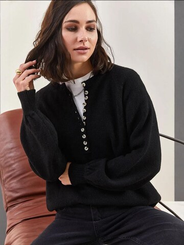 Pullover di Bianco Lucci in nero