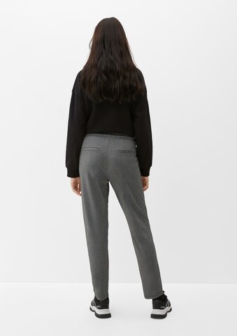 Coupe slim Pantalon à pince QS en gris