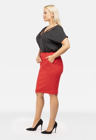 Karko Skirt 'ERYKA' in Red