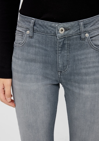 Skinny Jeans 'Sadie' di QS in grigio