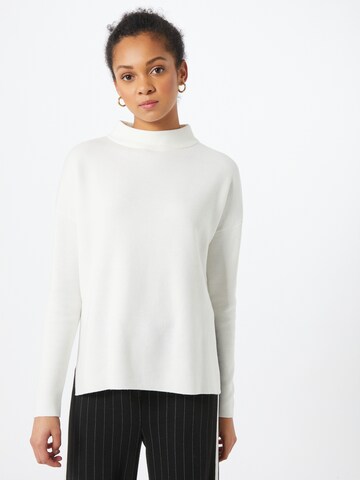 s.Oliver BLACK LABEL Пуловер в бяло: отпред