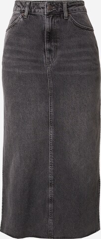 TOPSHOP Skirt in Black: front