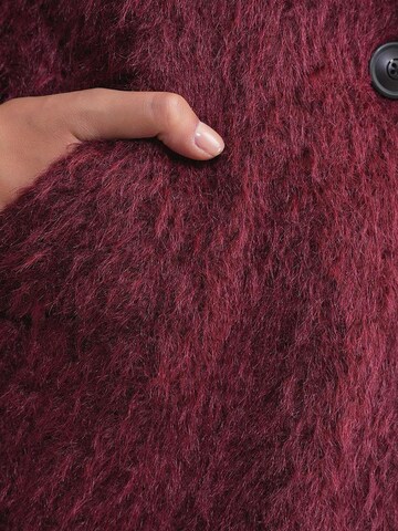 MixRay Between-Seasons Coat in Red