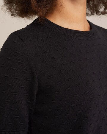 WE Fashion Sweater in Black
