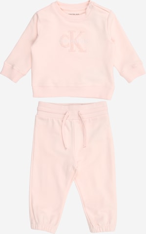 Survêtement Calvin Klein Jeans en rose : devant