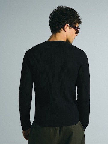 Bershka Pulóver - fekete