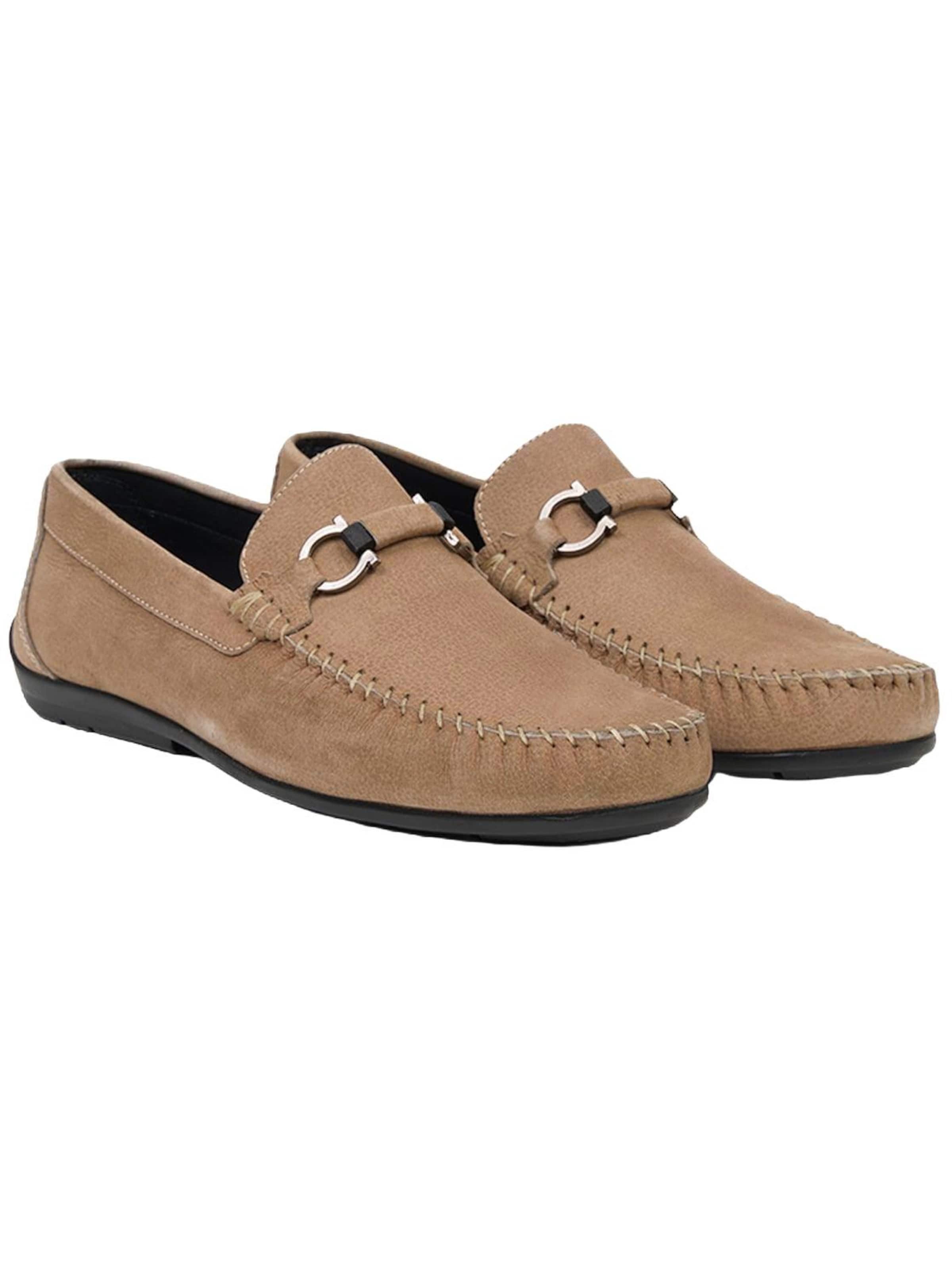 Chaussure basse Desa en beige : devant