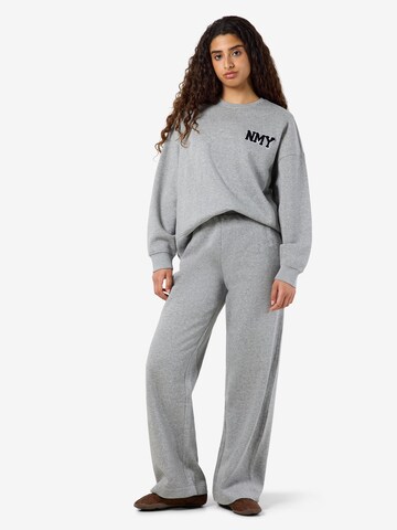 Noisy may - Loosefit Pantalón 'NMBelieve' en gris
