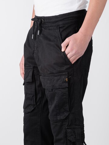 ALPHA INDUSTRIES Regular Jogginghose 'Sergeant Jogger Pants' in Schwarz