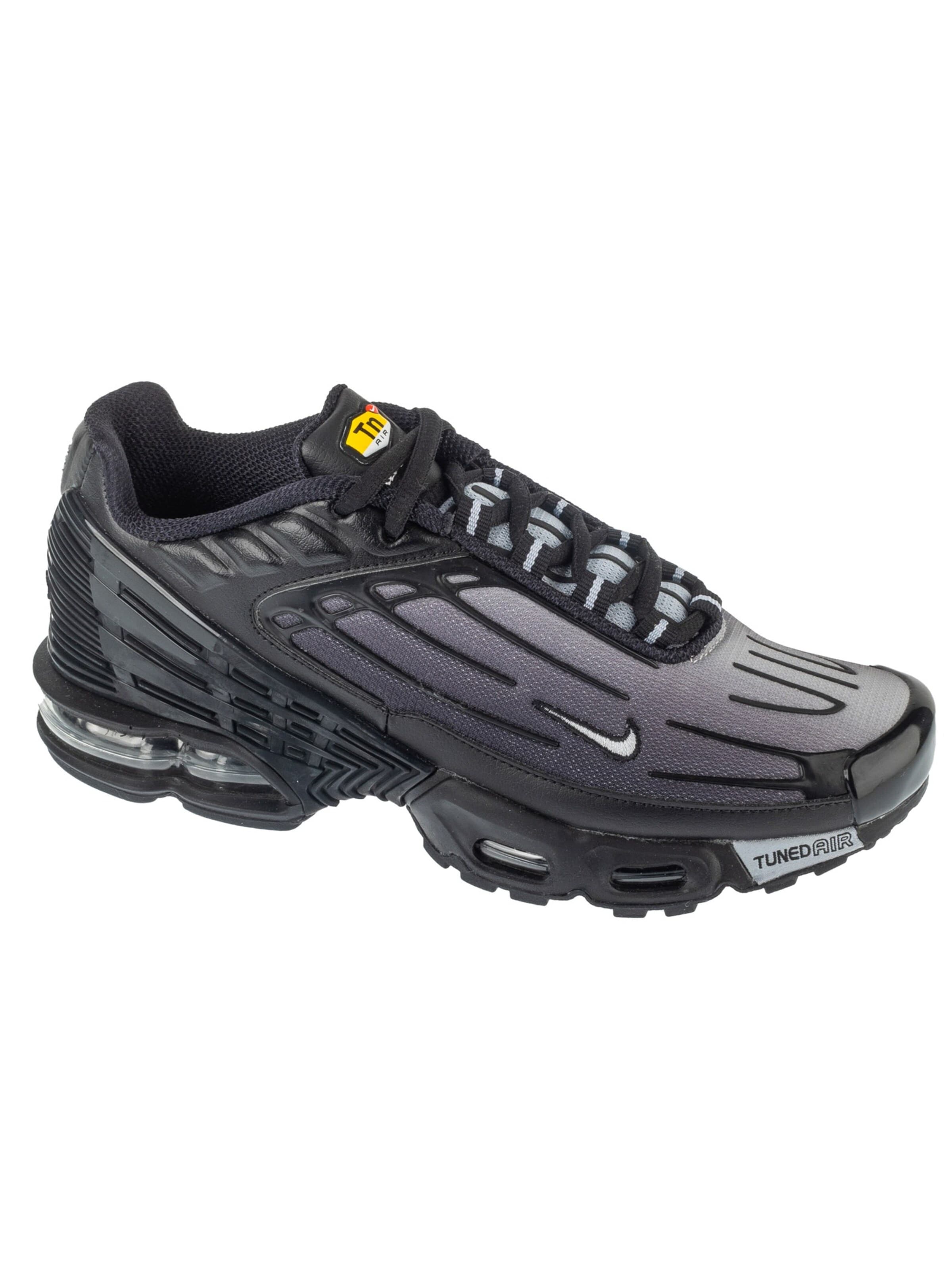 NIKE Sneakers laag 'Air Max Plus TN III' in Zwart: voorkant
