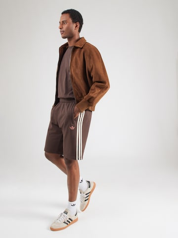 Regular Pantalon 'PARIS' ADIDAS ORIGINALS en marron