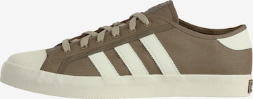 ADIDAS ORIGINALS Tenisky 'NISI' – hnědá: přední strana