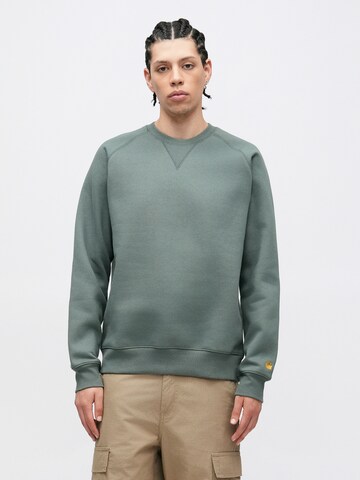 Carhartt WIP Sweatshirt 'Chase' in Groen