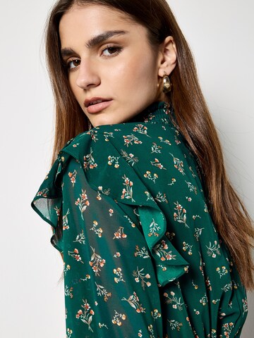 Apricot Dress ' ' in Green