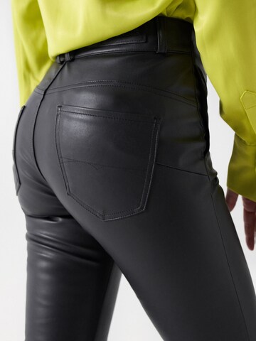 Salsa Jeans Flared Broek in Zwart