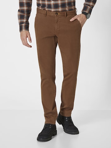 REDPOINT Slim fit Chino Pants in Brown: front