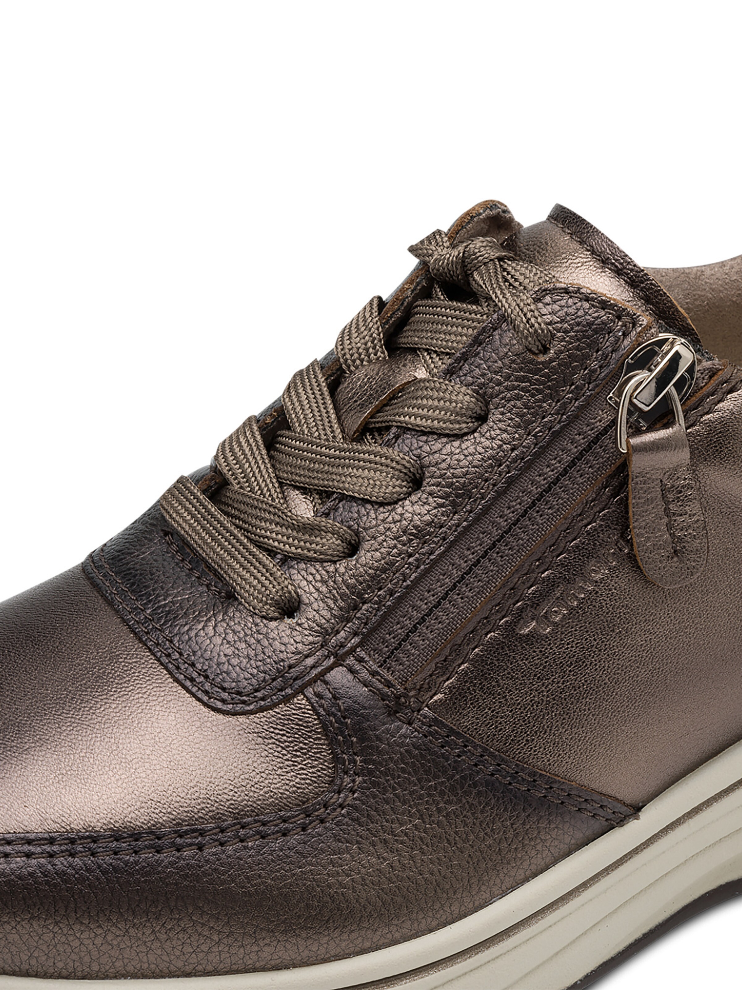 Tamaris - Sapatilhas baixas em castanho