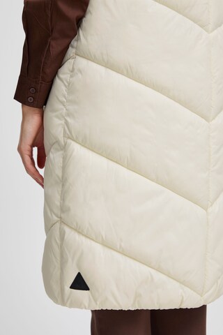 Gilet 'Bomina' b.young en beige