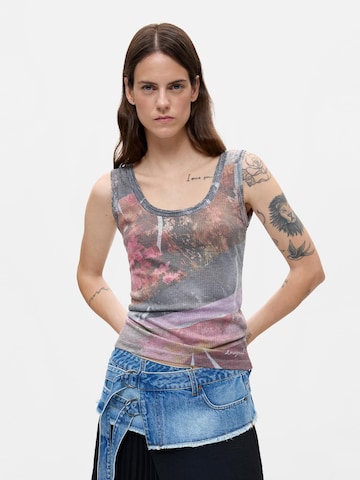 Desigual Top – mix barev: přední strana