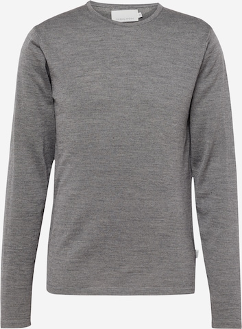 Casual Friday Sweater in Grey: front