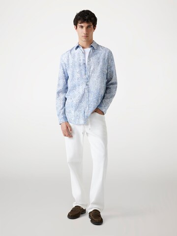 GUESS Regular fit Button Up Shirt in Blue