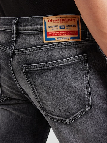 Effilé Jean '2019 D-STRUKT' DIESEL en noir